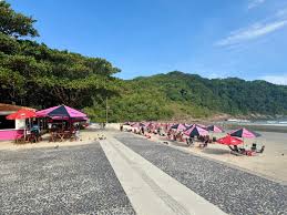 Praia Guaiúba Guarujá